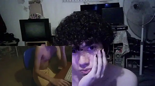 Emv2 live cam on Stripchat
