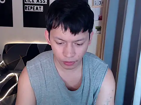 _Froyyy live cam on Stripchat