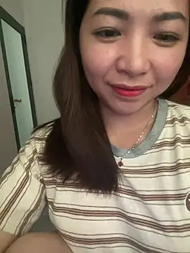 Phiea-nc94 live cam on Stripchat