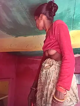 Rinee_suwanee live cam on Stripchat