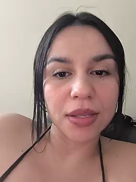 Daniela-rosee live cam on StripChat