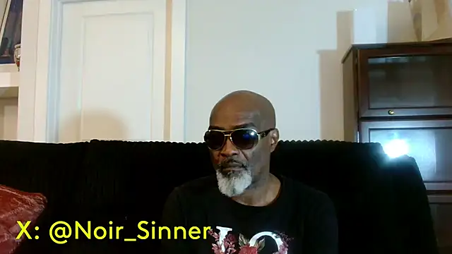 sinnernoir live cam on StripChat