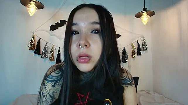 alien_eyes09 live cam on Stripchat