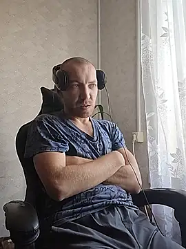 _uncle_Mitya-43_ live cam on Stripchat