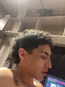 areswomeskaizen (Ask my age) - Fuck mily