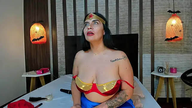 Hannah_Cross