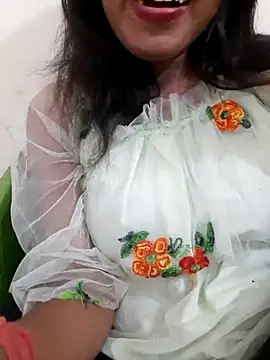 Navya6879 live cam on Stripchat