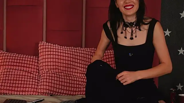 RoseRiva live cam on Stripchat