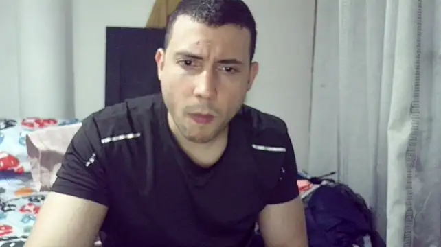 Armando_2002 live cam on Stripchat