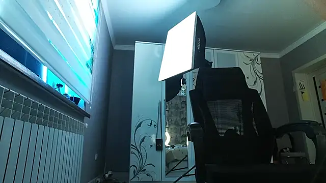 MissValday live cam on Stripchat