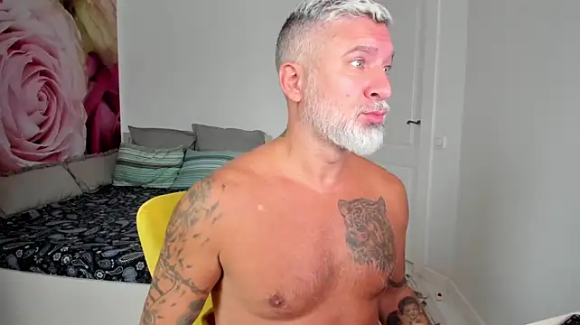 BlowMyXXL webcam