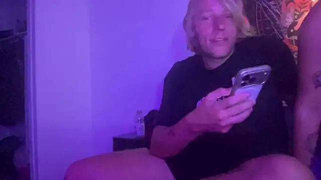 NikkiAndJohnny777的直播畫面