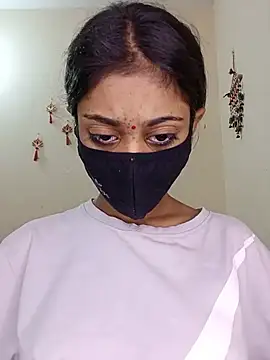 MISS-JIYA-的直播畫面