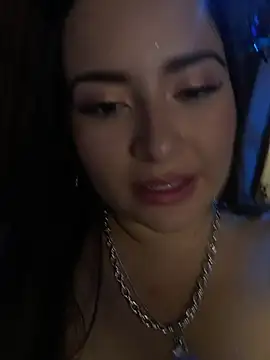 LunaDiaz999 live now