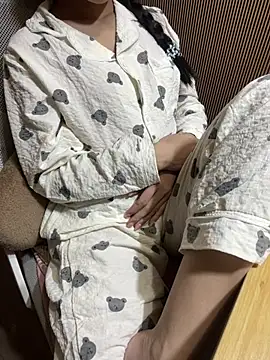 Mina048的直播畫面