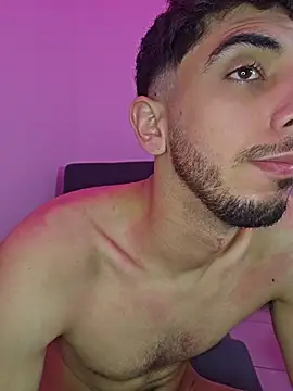LeoyNicky98 live now