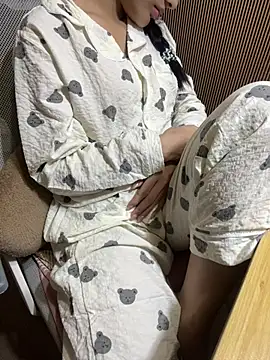 Mina048的直播畫面