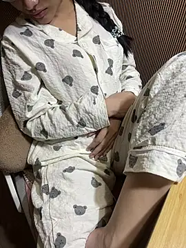 Mina048