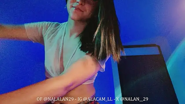 Nalan__ live cam on Stripchat