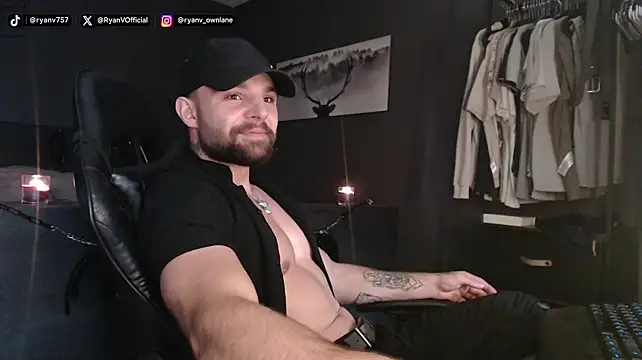 OnlyRyanOf live cam