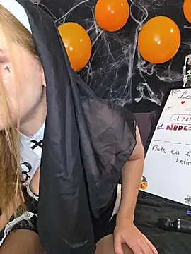 XLisaxx