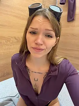 streetsquirt (Ask my age) - rub pussy with dildo over panties
