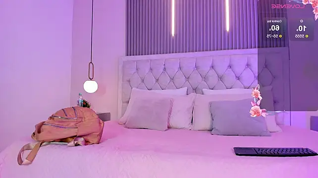 Emily_Channell live cam