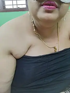tamil-mayasri (F milf) - ass oil