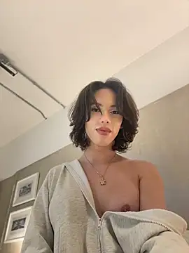 Carlita_cute的直播畫面