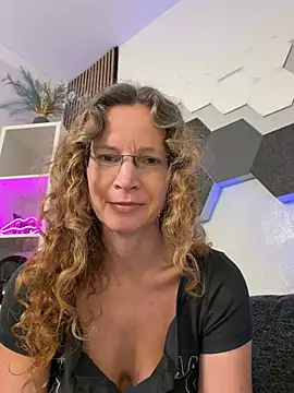 AnnikaRose live cam