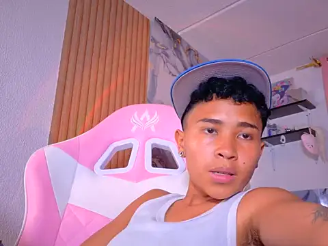 Eithan_88 webcam