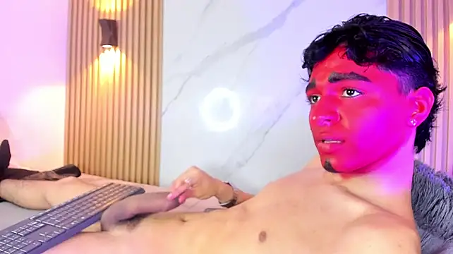 IM_EROSS的直播画面
