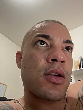 JUDSONMUFAZA live cam