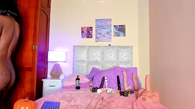 naomy_68