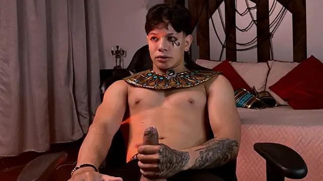 TonyPetrovjs live cam on Stripchat