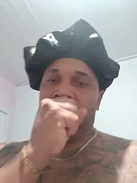 LuisitoDurako live cam on StripChat