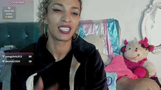 StefanyMiler live cam on Stripchat