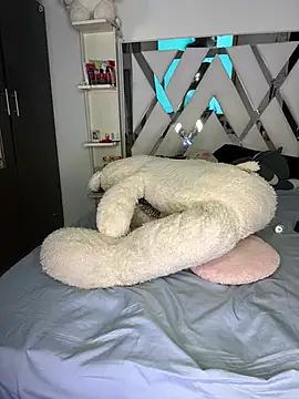 valentina_fire1 live cam on Stripchat