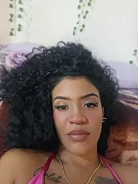 Amber_Curves live cam on Stripchat