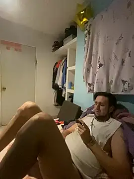 Alexitho25 live cam on Stripchat