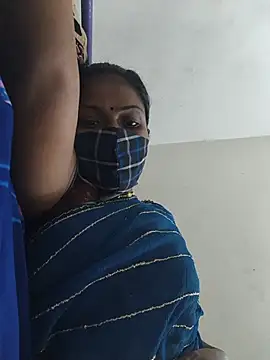 Tamil_Yalini12 live cam on Stripchat