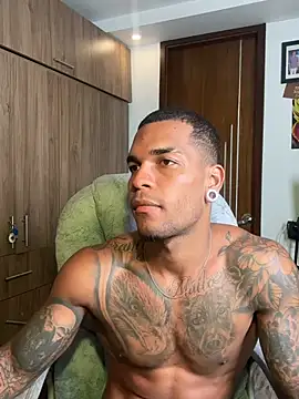 blackboy-strong live cam on Stripchat