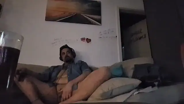 B-A-M-B-I live cam on Stripchat