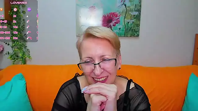 iamyourdream89 live cam on Stripchat
