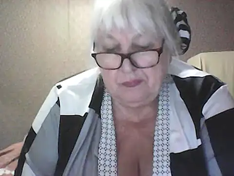 Alexia64231 live cam on Stripchat