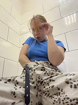 SlavicCandy webcam