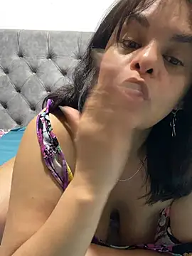 Kataliina live cam on Stripchat