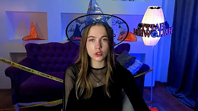 LoveXLexi live cam on Stripchat