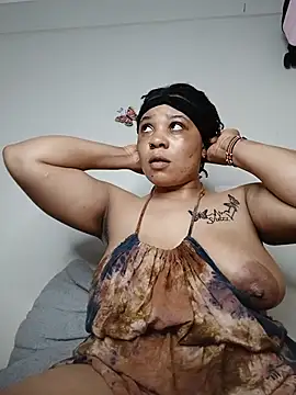 Lightskinbae live cam on Stripchat