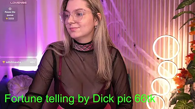 LucreciaStorm live cam on Stripchat